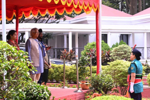 চট্টগ্রাম বন্দর বাংলাদেশের অর্থনীতির প্রাণকেন্দ্র, প্রধান উপদেষ্টা বলেন