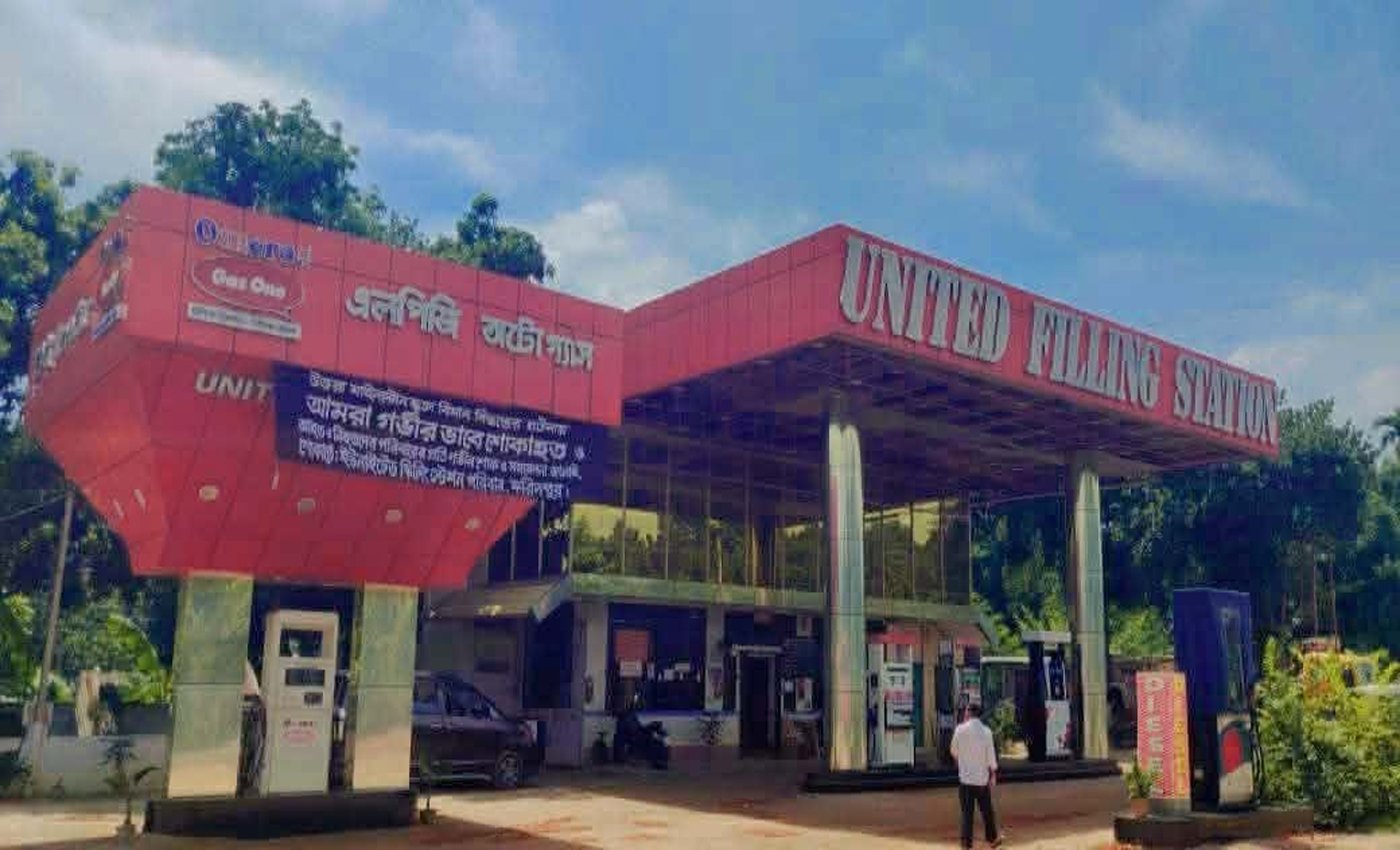 ফরিদপুরে ইউনাইটেড তেলের পাম্পে ভয়াবহ ডাকাতি, দেড় লাখ টাকা লুটপাট