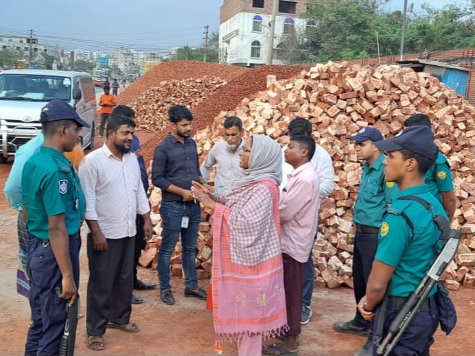 দূষণবিরোধী বিশেষ অভিযান: ২৪ কোটির বেশি টাকা জরিমানা আদায় এবং ৬৪৮ টি ইটভাটা বন্ধ।