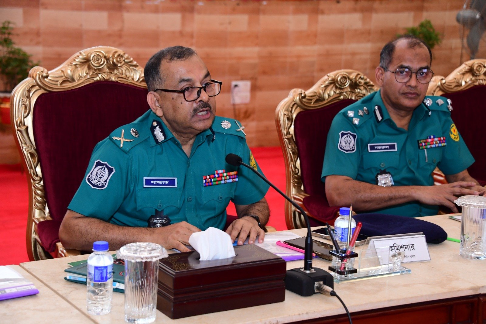 আইনশৃঙ্খলা রক্ষা ও জননিরাপত্তা নিশ্চিত করতে অপরাধীদের কঠোরভাবে দমন করতে হবে: মাসিক অপরাধ পর্যালোচনা সভায় ডিএমপি কমিশনার