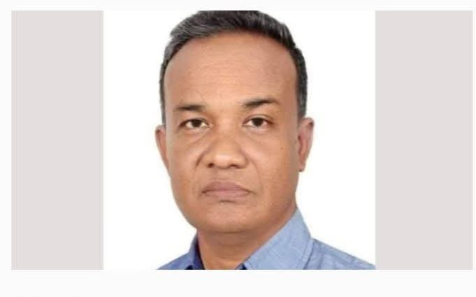 রাজনৈতিক দলে সাংবাদিকদের ভূমিকা: দলীয় পদ নাকি পেশাদারিত্ব