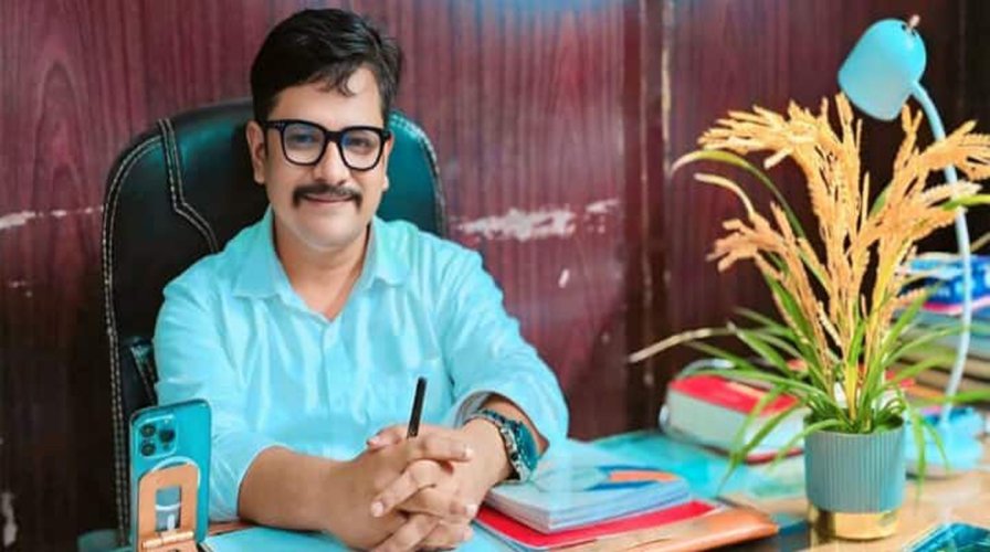 সাবেক বিএনপি নেতা বললেন, দেশে ফিরবেন শেখ হাসিনা