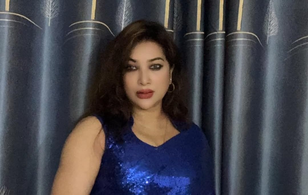 বেশিরভাগ পুরুষ তার মোবাইল যক্ষের ধনের মতো আগলে রাখেন - মোবাইল ফোনে গোপন কিছু না থাকলেও রাখেন!