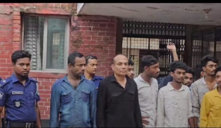 বাগেরহাটে ৬টি হাতবোমাসহ বিএনপির ১৮ নেতা-কর্মী আটক