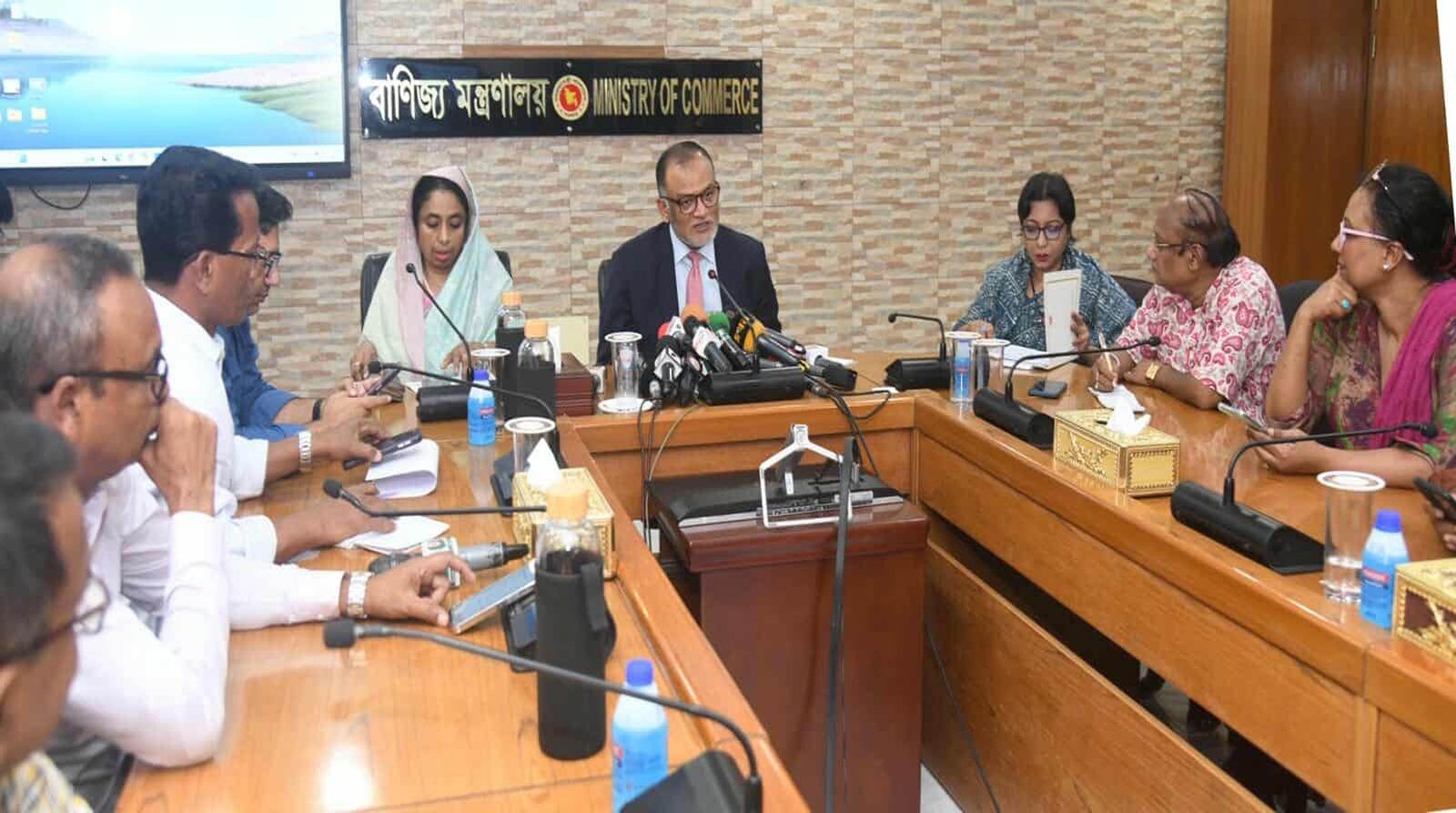 এয়ার টিকিটের দাম নিয়ন্ত্রণে কার্যকর পদক্ষেপ নিয়েছে সরকার: শেখ বশিরউদ্দীন