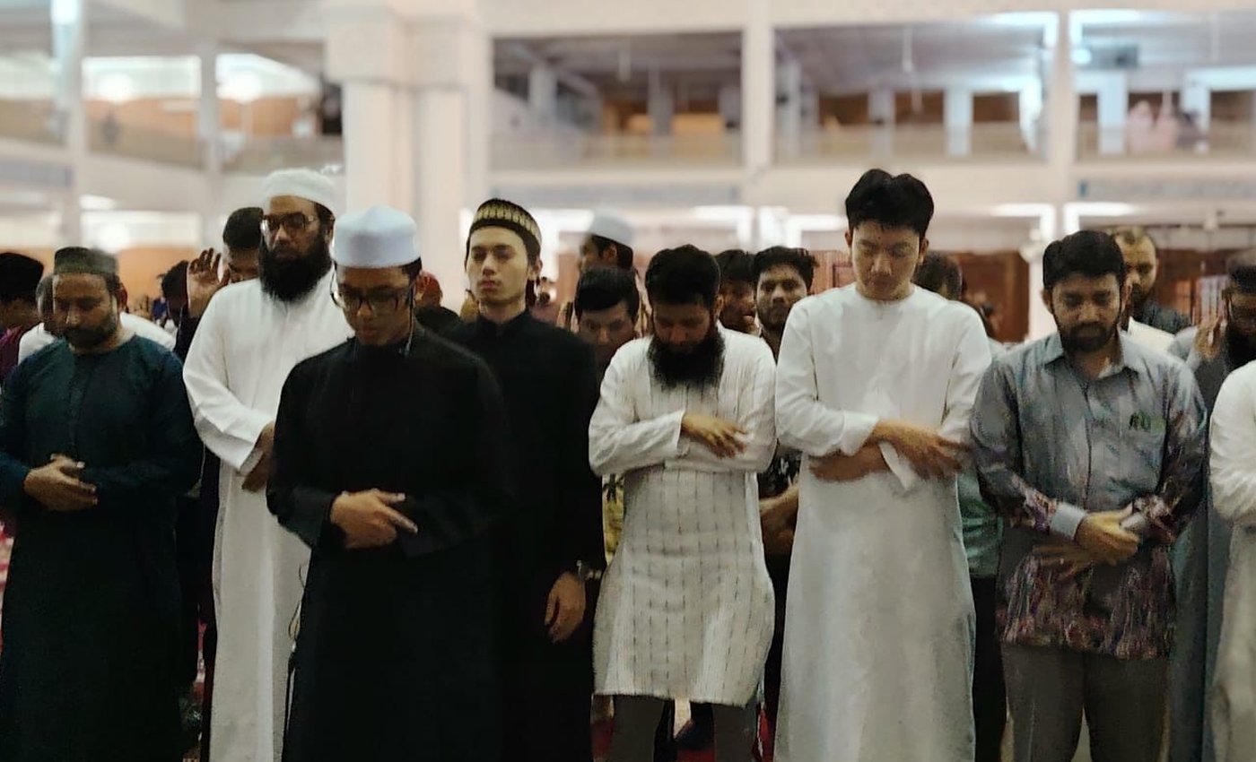 মালয়েশিয়ায় ওসমান হাদির সালাতুল গায়েব(গায়েবানা জানাযা)অনুষ্ঠিত হয়েছে আজ।