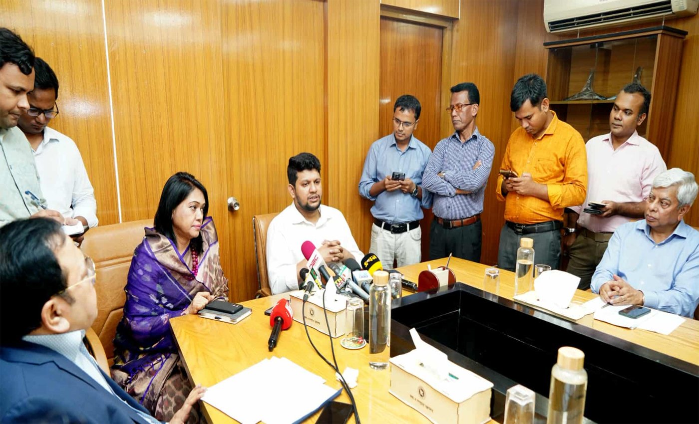 বেসরকারি টিভি চ্যানেলগুলোর আচরণবিধি জনসম্মুখে প্রকাশের আহ্বান