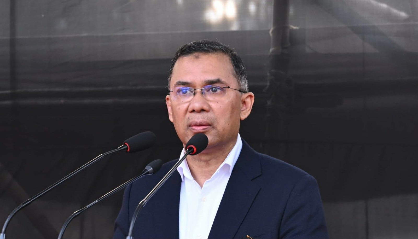 শহীদ ওয়াসিমের কবর জিয়ারত করতে যাচ্ছেন তারেক রহমান