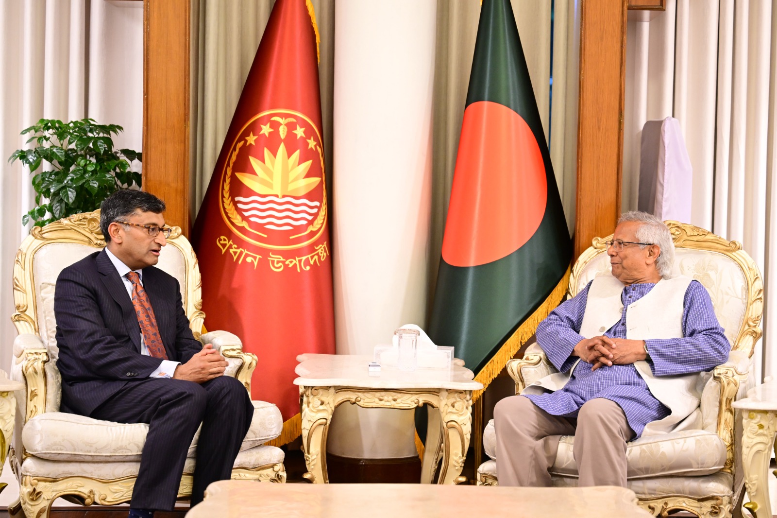 কানাডার ইন্দো-প্যাসিফিক বাণিজ্য প্রতিনিধির সাথে বৈঠকে বিনিয়োগ সম্পর্ক শক্তিশালী করার আহ্বান জানিয়েছেন প্রধান উপদেষ্টা