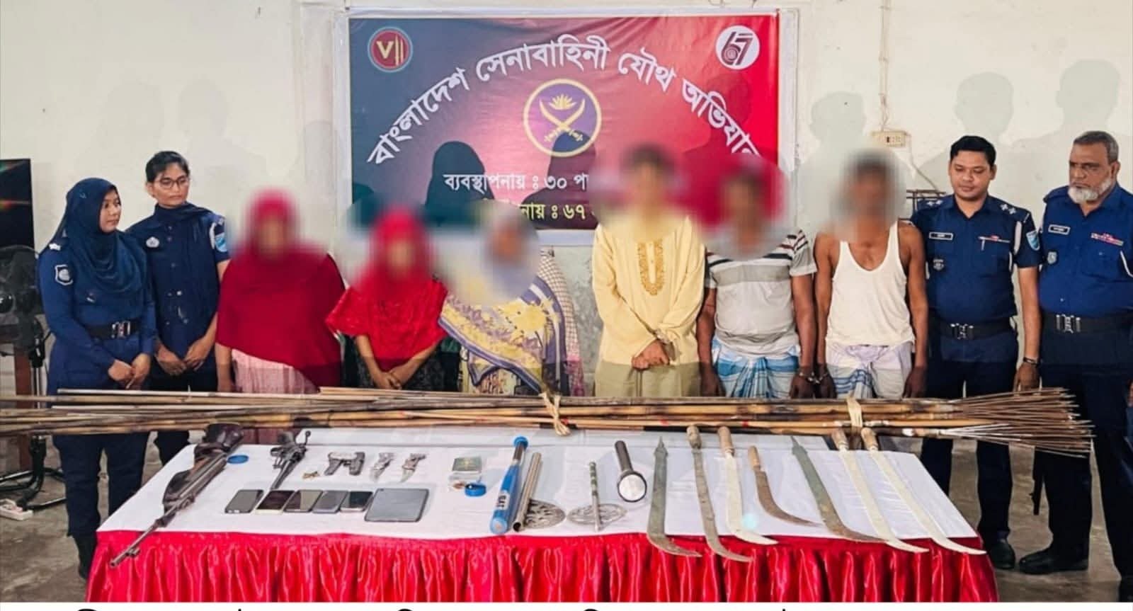 মাদারীপুর ও ঝিনাইদহ জেলায় পৃথক অভিযানে অবৈধ অস্ত্র ও গোলাবারুদসহ গ্রেফতার ৯ জন