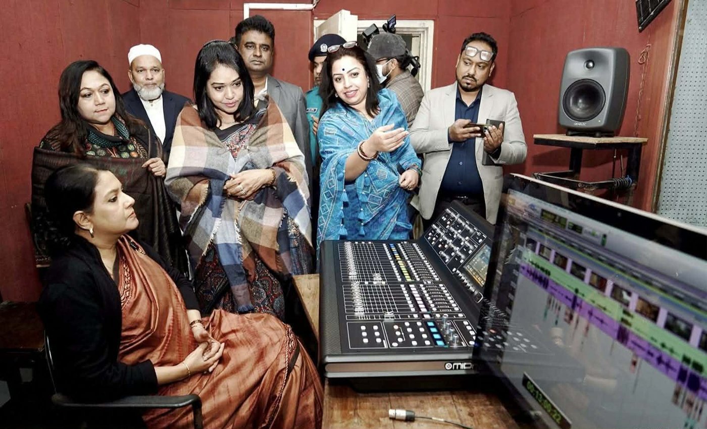 তথ্য ও সম্প্রচার উপদেষ্টার বিএফডিসি পরিদর্শন