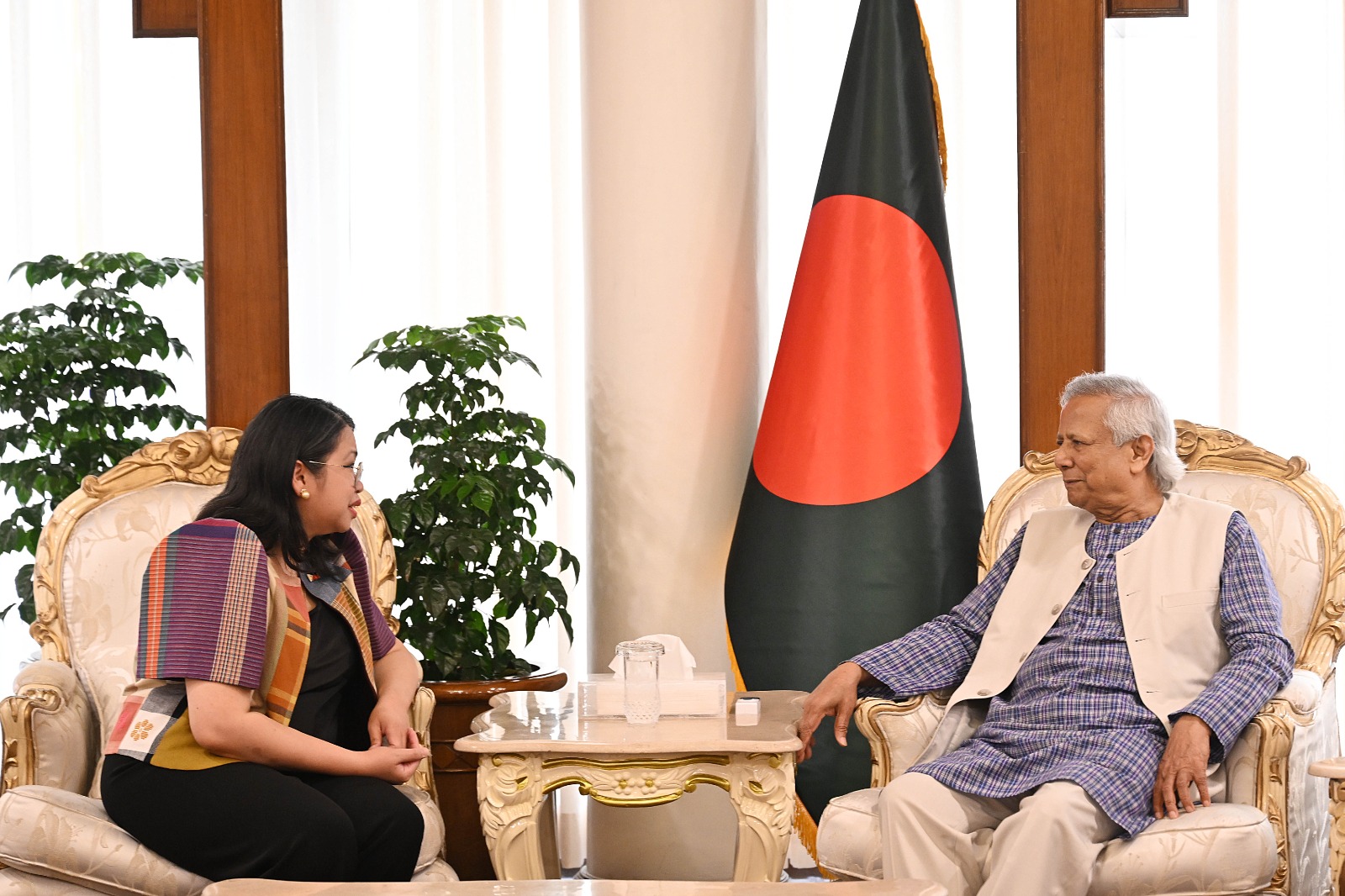ফিলিপাইনের রাষ্ট্রদূত নিনা পি. কেংলেট প্রধান উপদেষ্টার সাথে সাক্ষাৎ করেন
