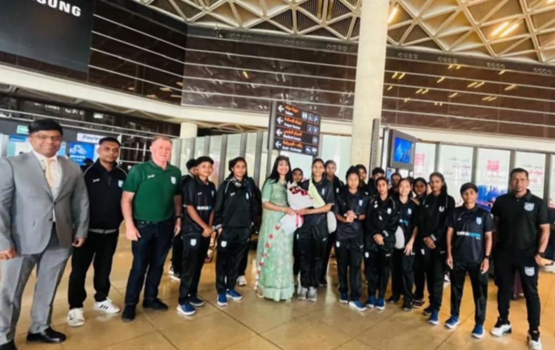 জাতীয় মহিলা ফুটবল দল নিরাপদে জর্ডানের আম্মানে পৌঁছেছে