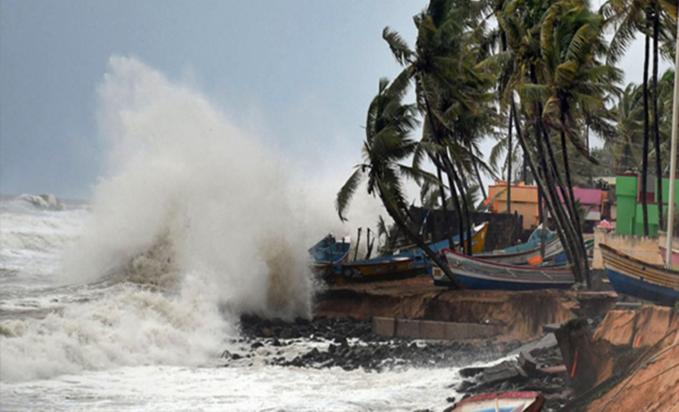 বঙ্গোপসাগরে লঘুচাপ, উপকূলে বাড়ছে দমকা হাওয়া