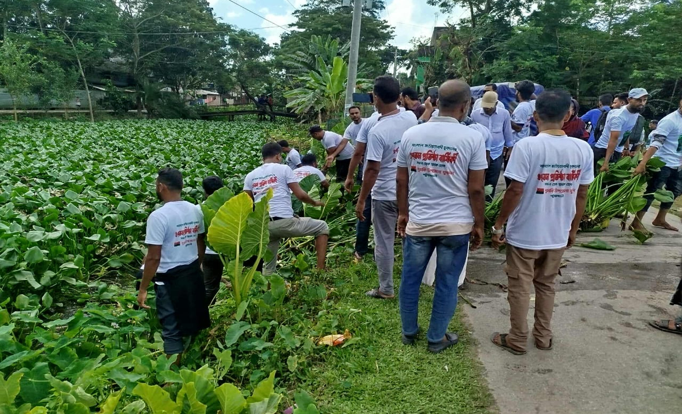 দুমকিতে যুবদলের খাল পরিষ্কার অভিযানে তরুণদের স্বেচ্ছাসেবী অংশগ্রহণে প্রাণ ফিরে পেল শহীদ জিয়ার খনন করা খাল