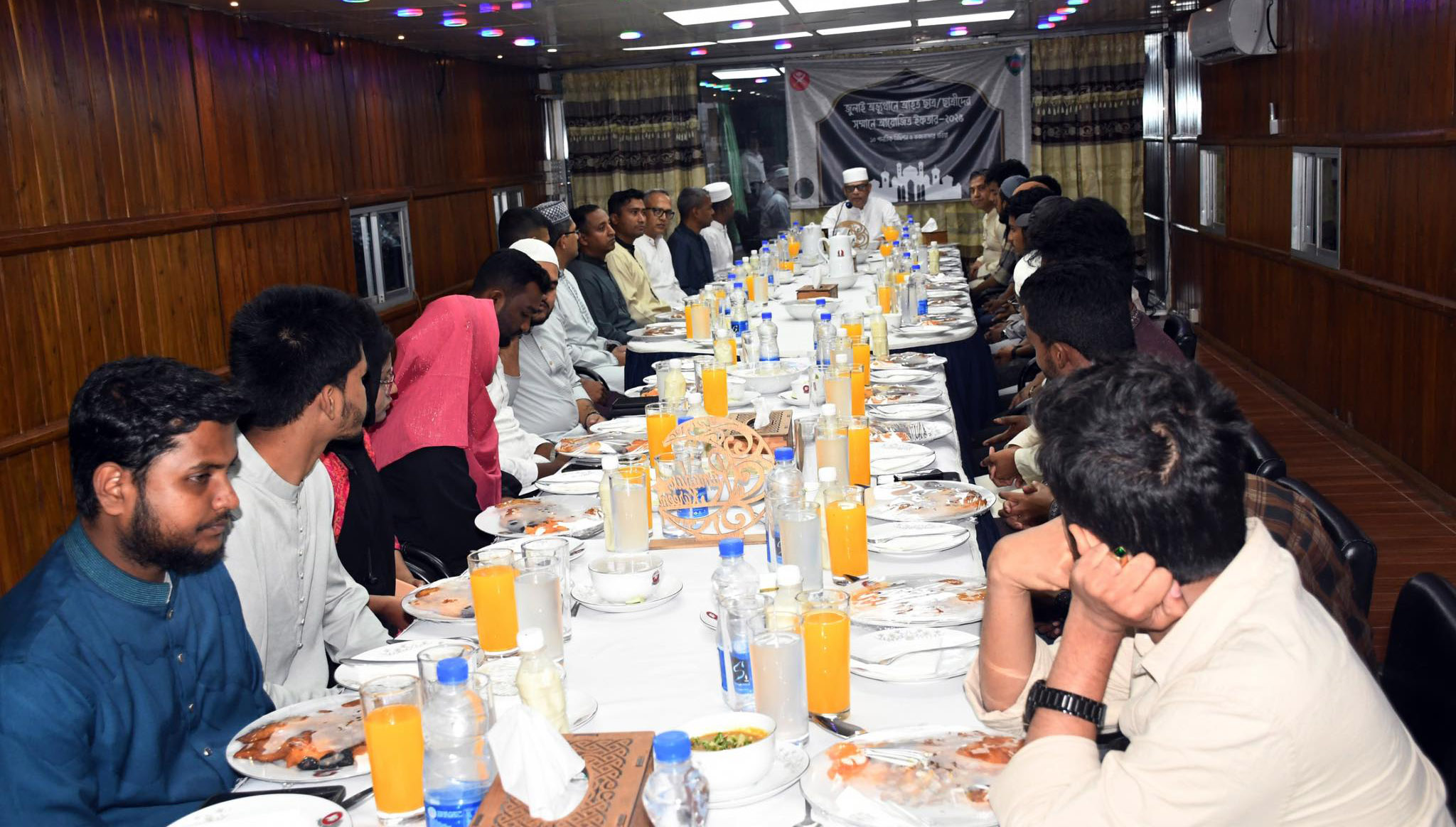 জুলাই গণঅভ্যুত্থানে আহতদের সম্মানে কক্সবাজার ও যশোর সেনানিবাসে ইফতার ও দোয়া মাহফিল অনুষ্ঠিত