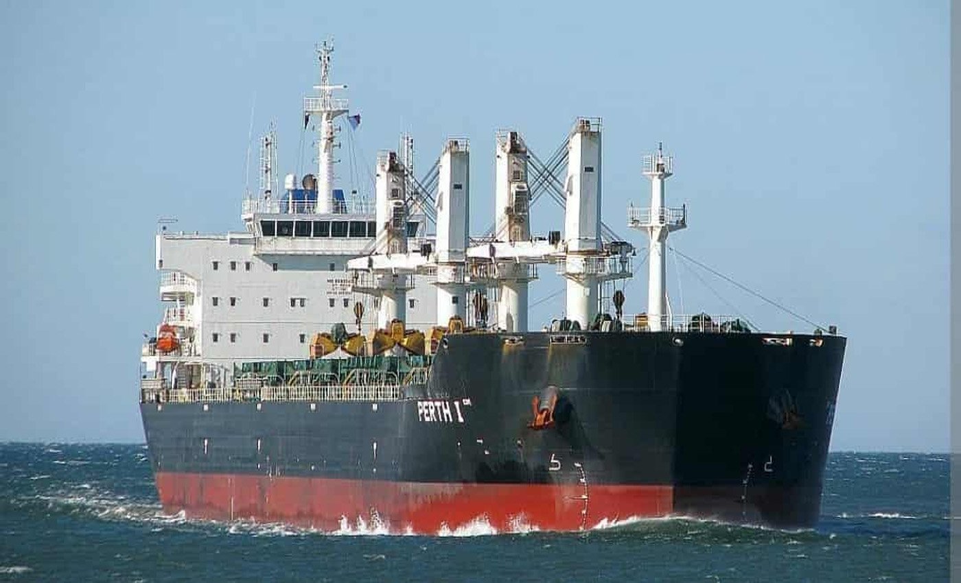 রাশিয়া থেকে আমদানিকৃত ৫২ হাজার ৫০০ টন গম নিয়ে জাহাজ চট্টগ্রামে পৌঁছেছে