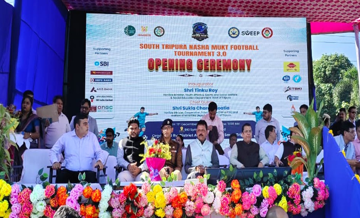 নেশা মুক্ত ফুটবল টুর্নামেন্ট উদ্বোধন করলেন যুব ও ক্রীড়া মন্ত্রী এবং যুবসমাজকে মাদককে ‘না’ বলার আহ্বান