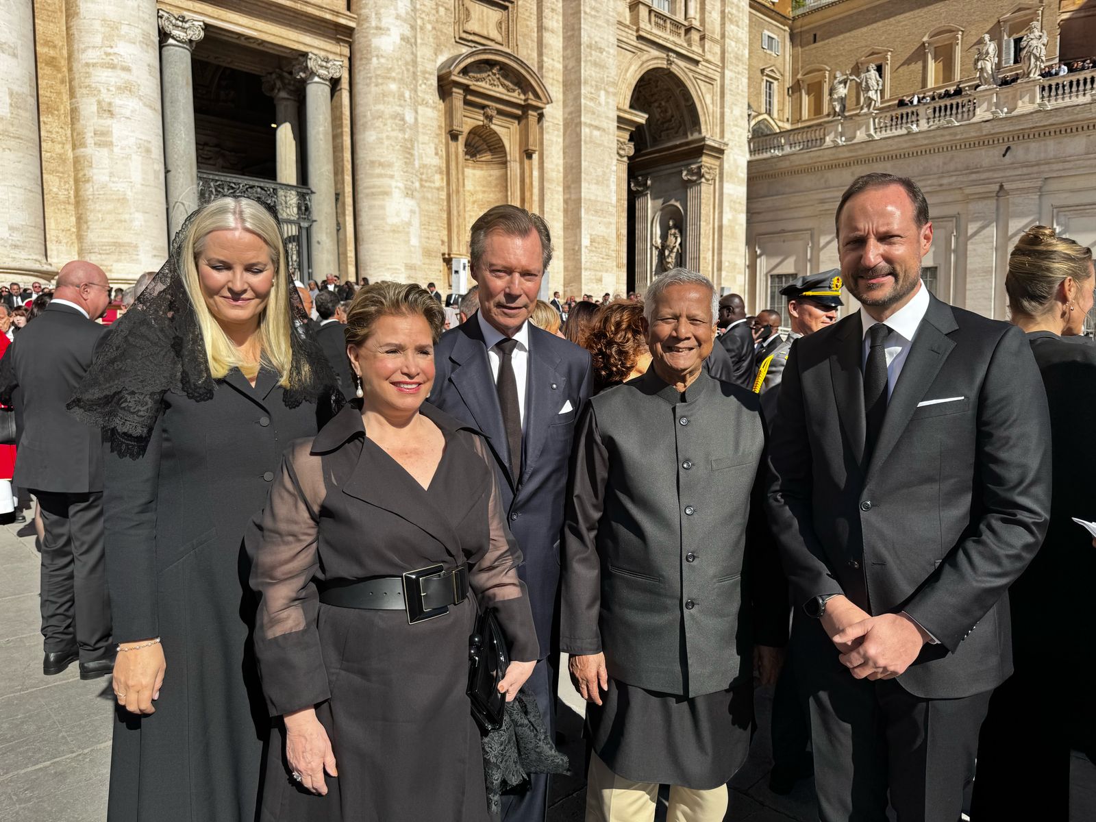 রোমে বাংলাদেশের প্রধান উপদেষ্টার সাথে ভ্যাটিকান শীর্ষ নেতাদের সাক্ষাৎ