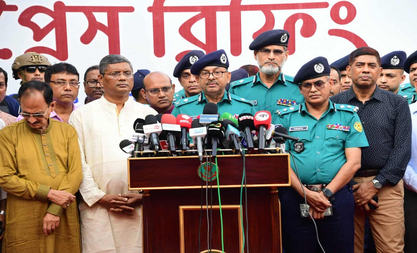 ঢাকায় দুর্গাপূজা: নিশ্ছিদ্র নিরাপত্তা ব্যবস্থা গ্রহণ করেছে ডিএমপি