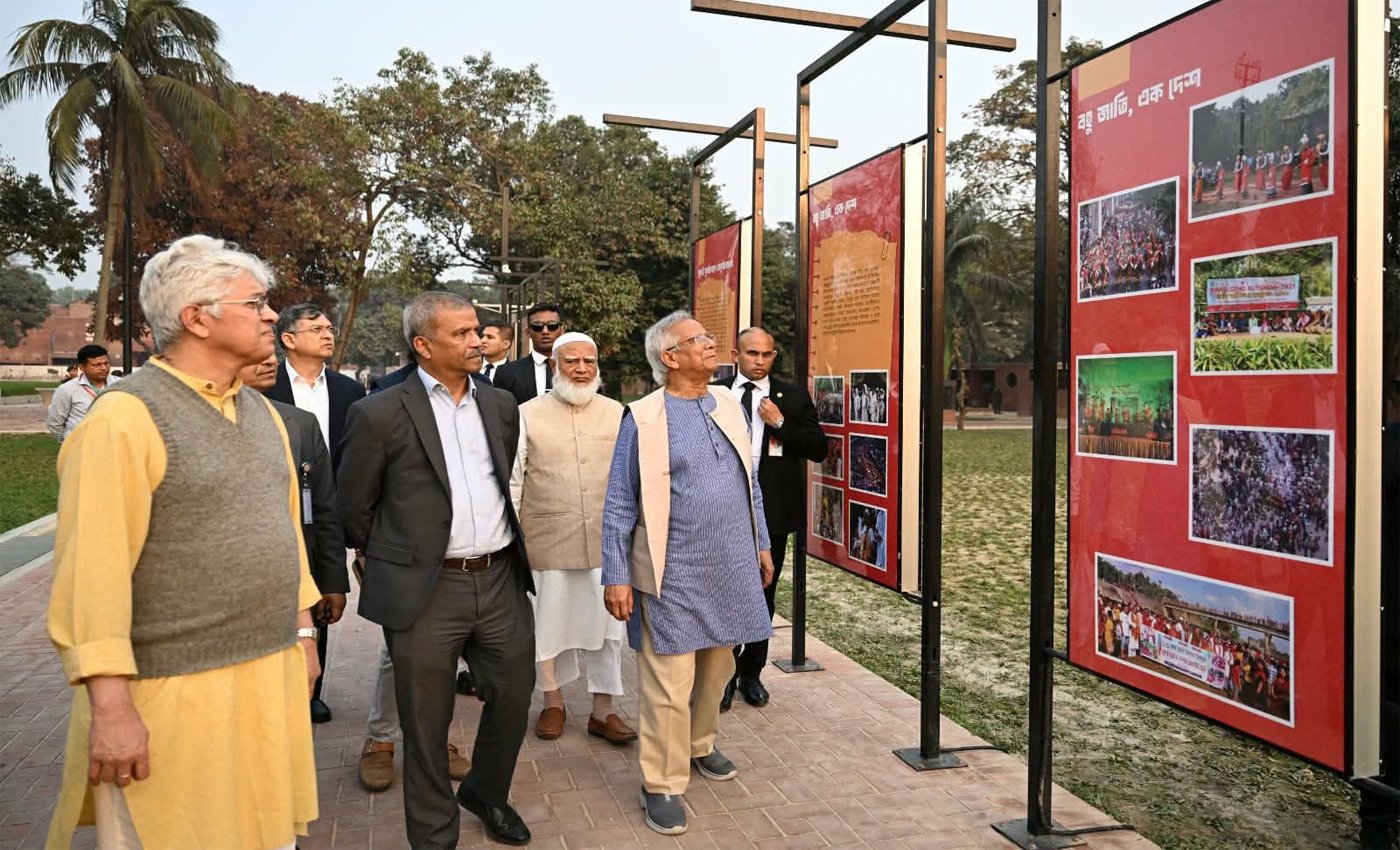 জুলাই গণ-অভ্যুত্থান স্মৃতি জাদুঘর পরিদর্শনে প্রধান উপদেষ্টা