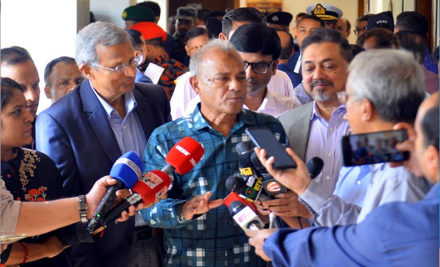 শেখ হাসিনার রায়কে ঘিরে দেশে কোনো অস্থিরতা নেই: স্বরাষ্ট্র উপদেষ্টা