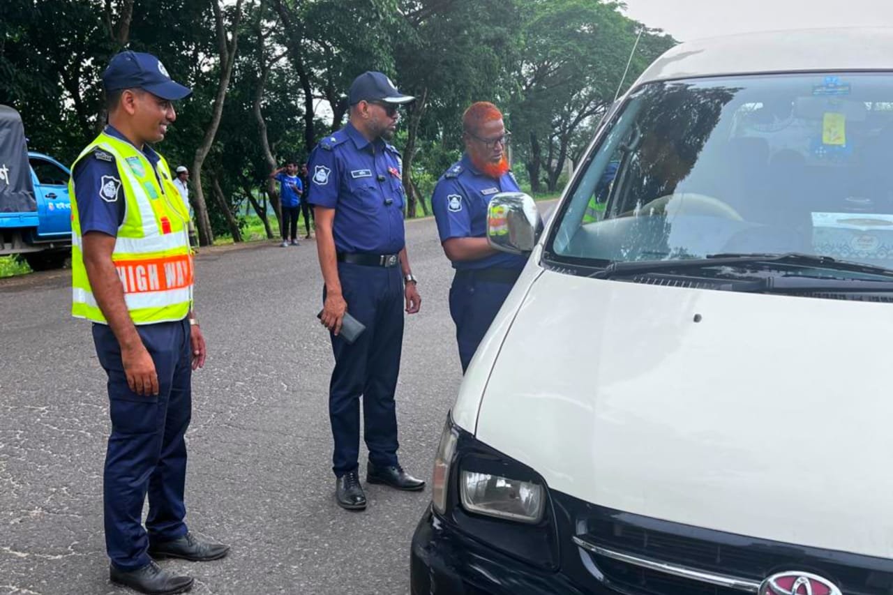 তামাবিল হাইওয়ে থানা: সড়ক দুর্ঘটনা রোধ, ট্রাফিক শৃঙ্খলা ও যাত্রী-পর্যটকের নিরাপত্তায় কঠোর নজরদারি