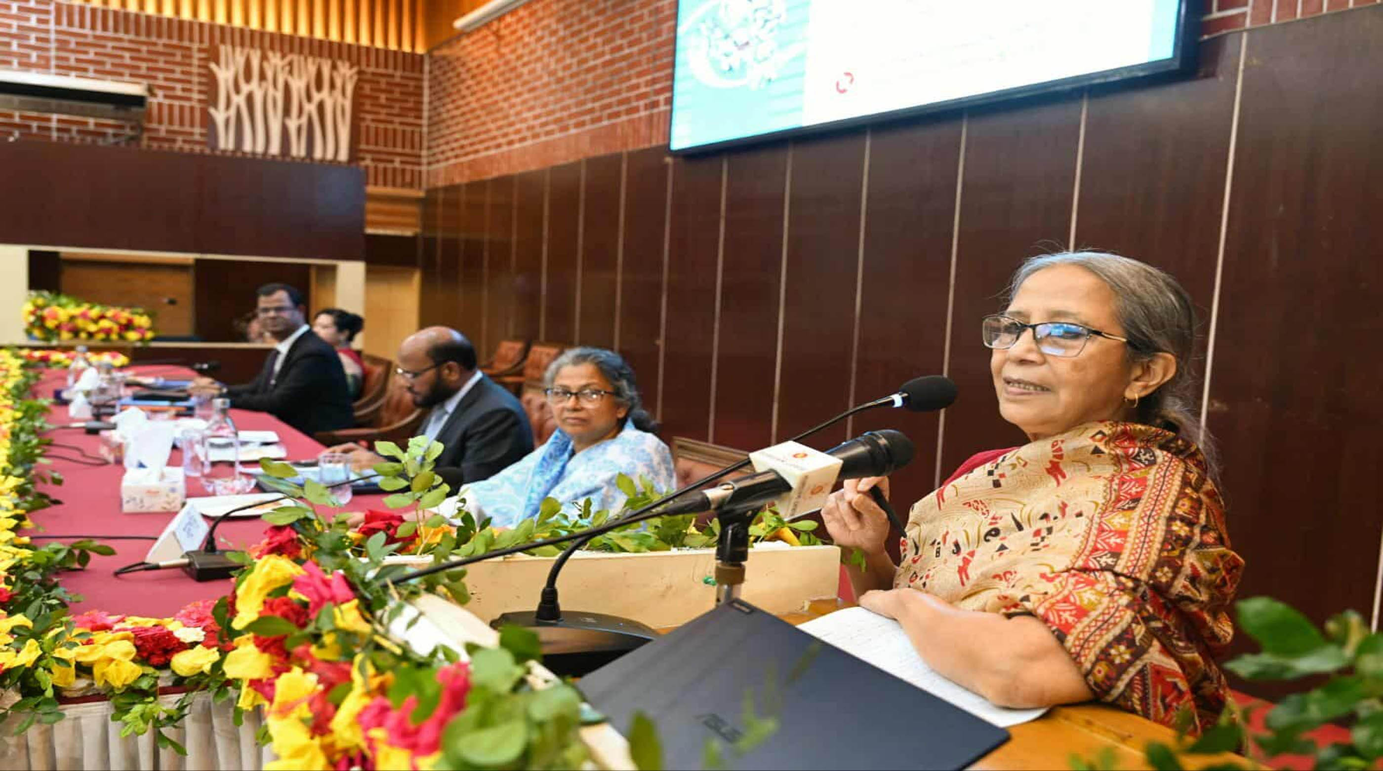 সারাদেশে জলাশয় চিহ্নিত করে দেশি মাছের প্রজাতি রক্ষা করতে হবে – মৎস্য ও প্রাণিসম্পদ উপদেষ্টা