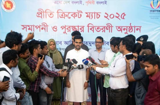 রাজশাহী বিভাগীয় ক্রিকেট স্টেডিয়াম পরিদর্শন করলেন যুব ও ক্রীড়া উপদেষ্টা