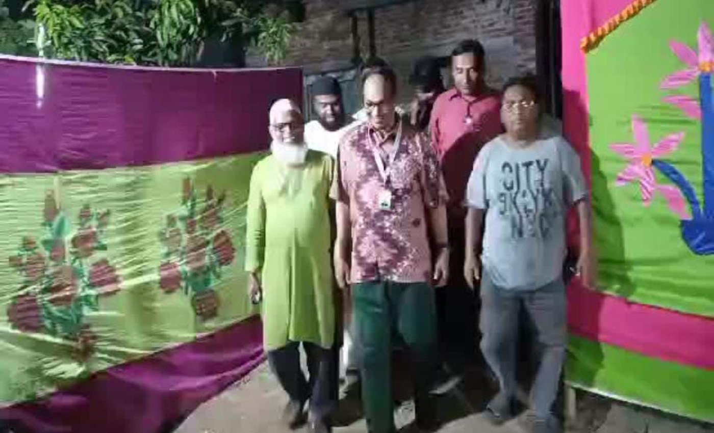 জয়পুরহাটে এনসিপি’র আব্দুল মান্নান পরিদর্শন করলেন দুর্গাপূজা মণ্ডপ