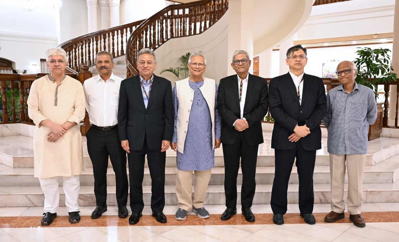 নির্বাচনের প্রস্তুতি ও প্রশাসনিক স্বচ্ছতা নিয়ে প্রধান উপদেষ্টার সঙ্গে বিএনপির বৈঠক