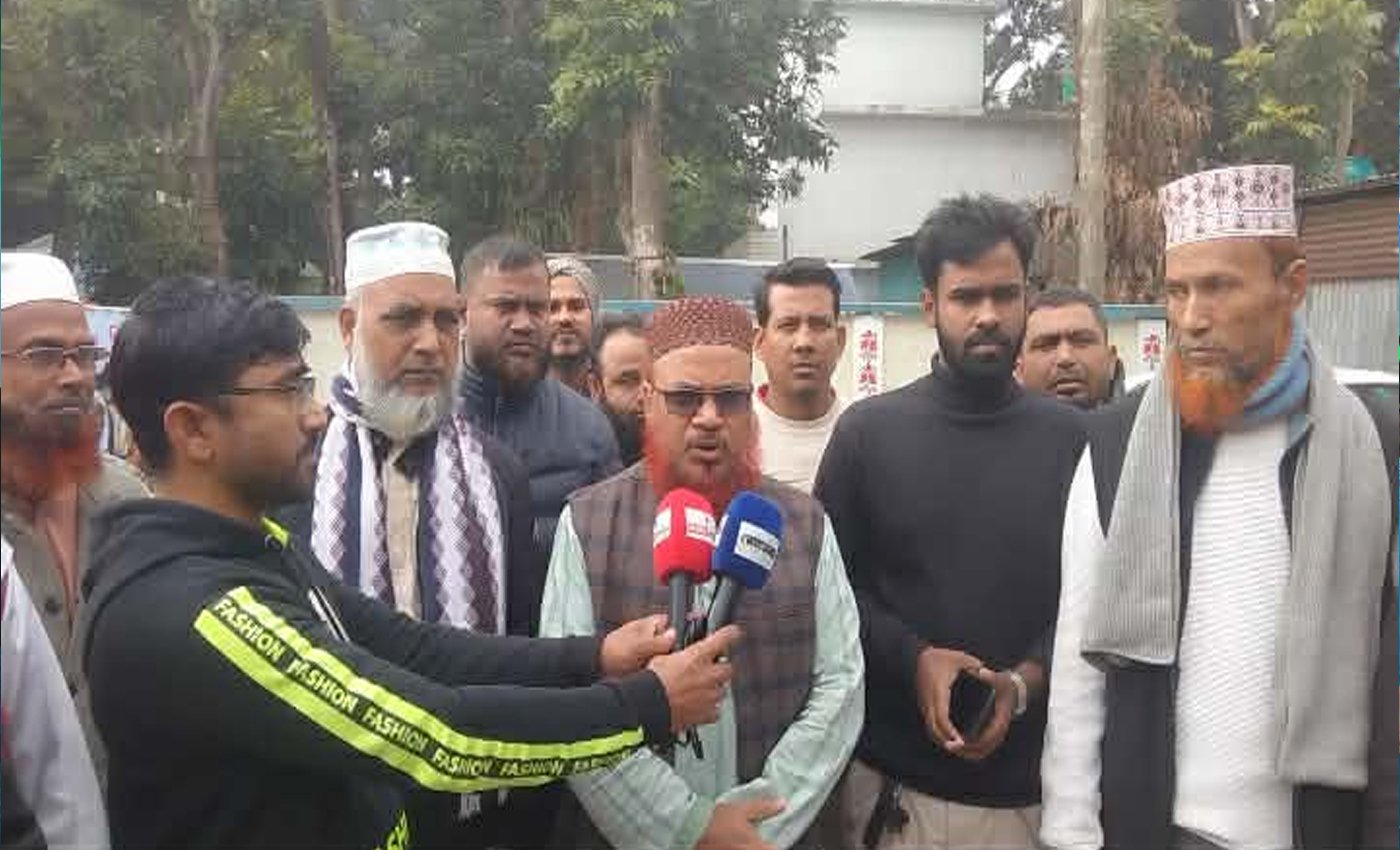 মুন্সিগঞ্জের সিরাজদিখানে খ্রিস্টান ধর্মাম্বরীদের  বড়দিনের শুভেচ্ছা বিনিময় জামায়াতে ইসলামী নেতা ফখরুদ্দিন রাজি