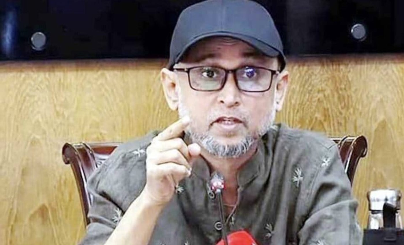 ভারতে বাংলাদেশি খেলোয়াড়দের নিরাপত্তা ঝুঁকি গুরুতর - সংস্কৃতি উপদেষ্টা মোস্তফা সরয়ার ফারুকি।