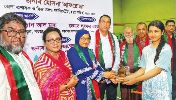 বগুড়ায় তারুণ্যের উৎসব উপলক্ষ্যে বয়স ভিত্তিক রাজশাহী বিভাগী রোলার স্কেটিং প্রতিযোগীতা অনুষ্ঠিত হয়েছে