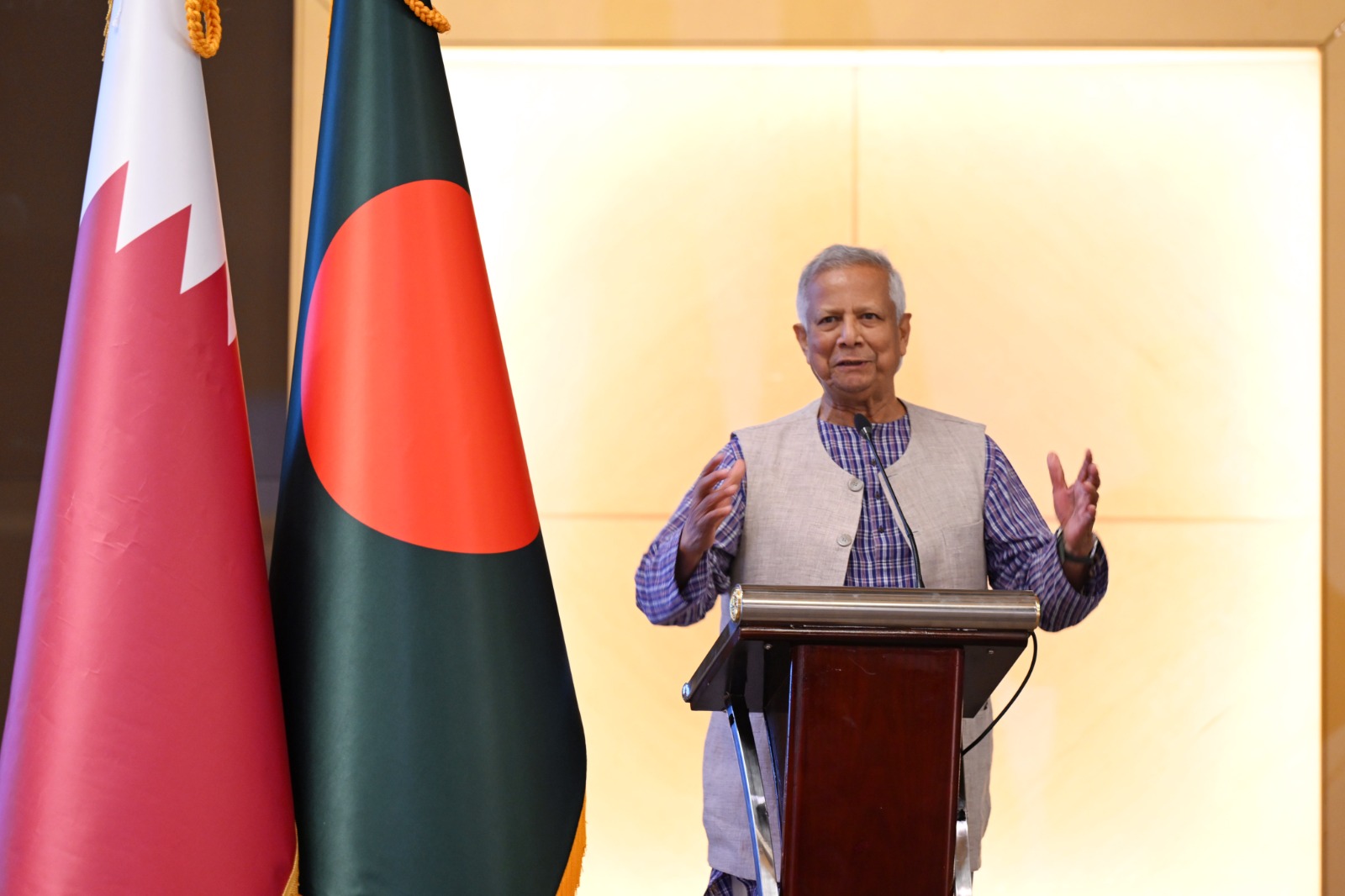 কাতারিদের বাংলাদেশে বিনিয়োগের আহ্বান জানিয়েছেন প্রধান উপদেষ্টা