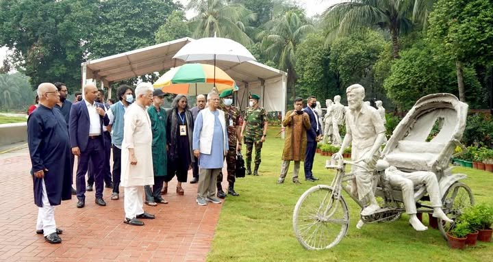জুলাই স্মৃতি জাদুঘরের অগ্রগতি পরিদর্শন করলেন প্রধান উপদেষ্টা