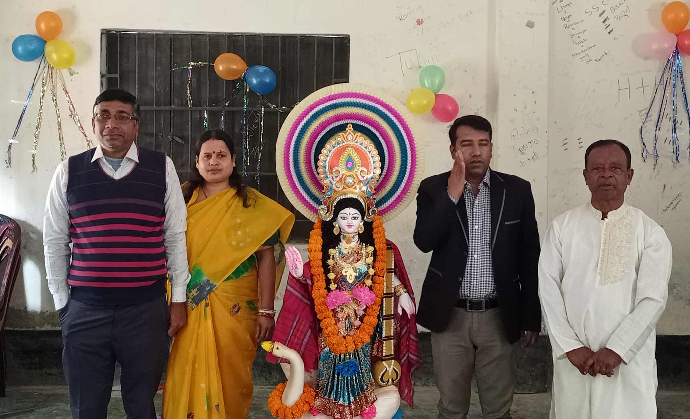 শ্রীনগরে সরস্বতী পূজা উদযাপিত, শিক্ষার্থী ও অভিভাবকরা অংশ নিলেন