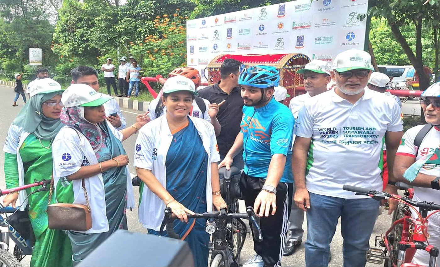 প্রকৃতি রক্ষায় টেকসই পর্যটনের পথে বাংলাদেশ