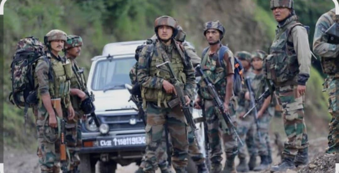 জম্মু কাশ্মীরের পুজ্ঞে সামরিক বাহিনীর খানা তল্লাশিতে, গড়িয়ে দিয়েছে এক জঙ্গি ঘাঁটি