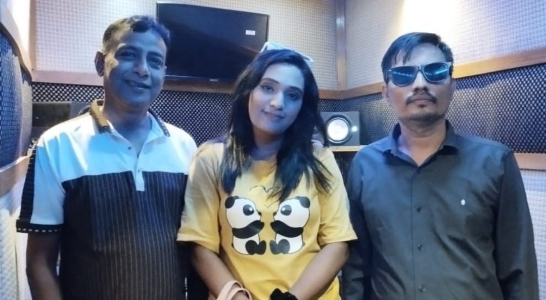 অদ্ভুত রহস্যময় প্রেমের গল্পে ‘চল পাগলী পালিয়ে যাই’ রহিম খানের নতুন ছবির গান রেকর্ডিং সম্পন্ন