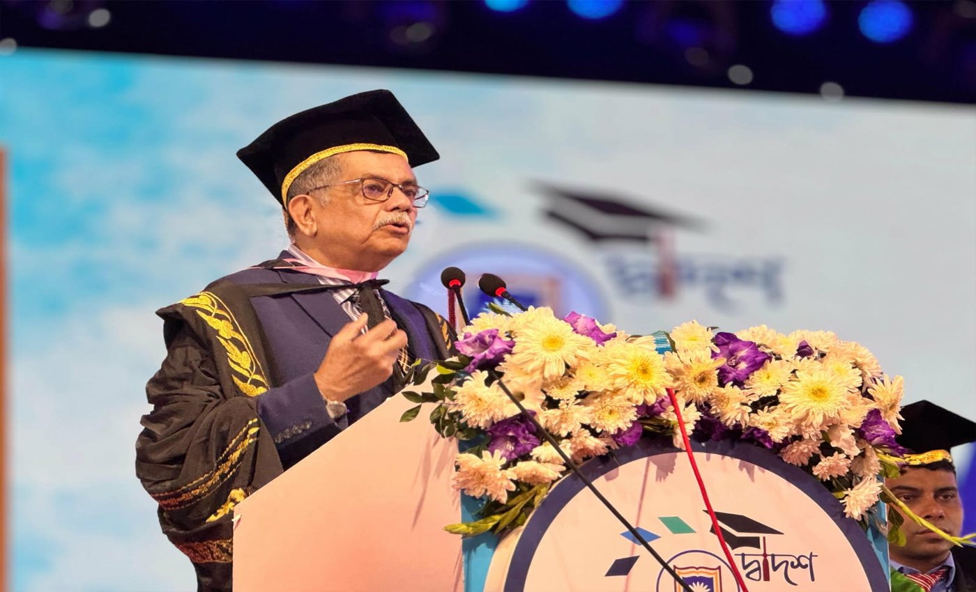 বিশ্ববিদ্যালয় ডিগ্রি শুধু চাকরির জন্য নয়, সমাজের জন্য দায়বদ্ধতা: শিক্ষা উপদেষ্টা