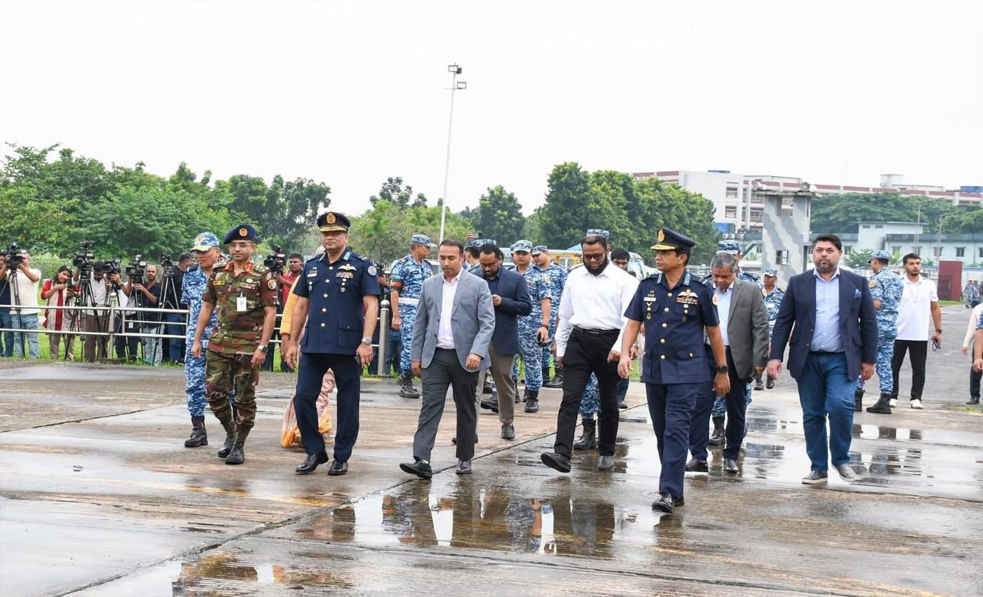 নেপাল থেকে বিশেষ ফ্লাইটে নিরাপদে দেশে ফিরল বাংলাদেশ জাতীয় ফুটবল দল