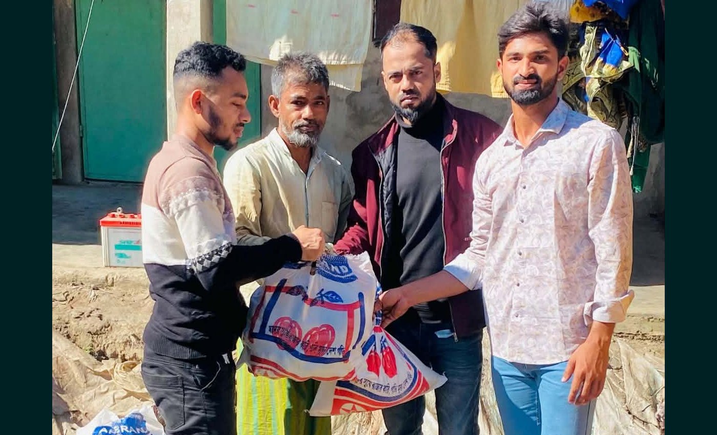 শান্তিগঞ্জে অগ্নিকাণ্ডে ক্ষতিগ্রস্ত পরিবারের পাশে আলী ওয়েলফার ট্রাস্ট (ইউকে)