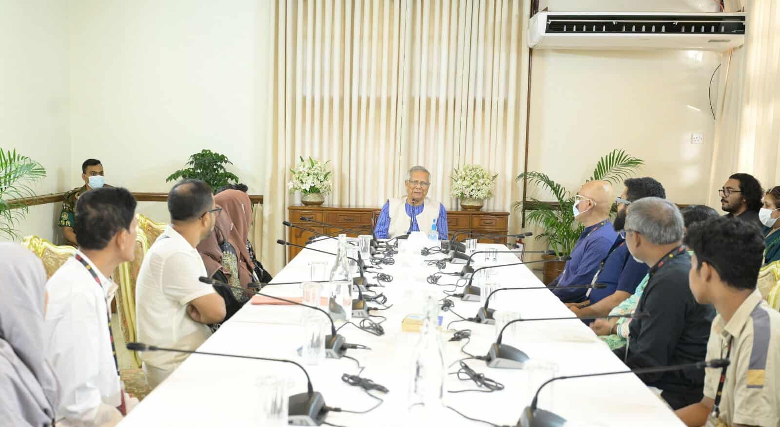 মাইলস্টোনের তিন শিক্ষক মানবতা ও সাহসিকতার জন্য জাতির কাছে চিরস্মরণীয় হয়ে থাকবেন। - প্রধান উপদেষ্টা