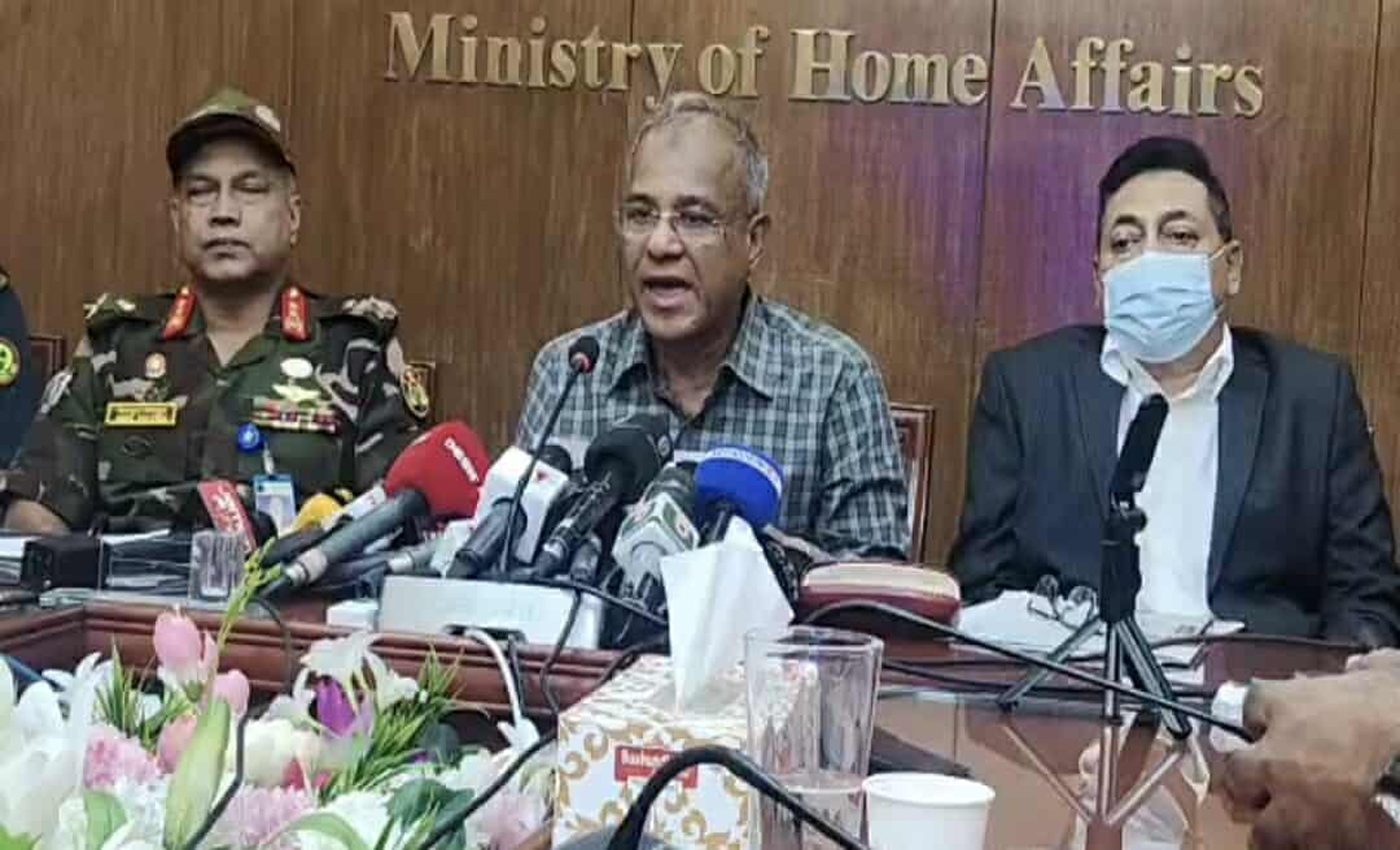 নাশকতা প্রতিরোধে নাগরিকদের সতর্ক থাকার আহ্বান স্বরাষ্ট্র উপদেষ্টার