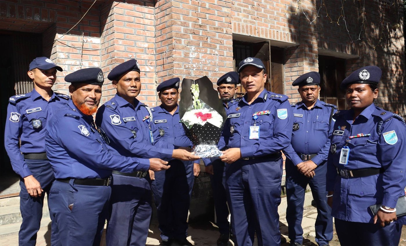 বাজিতপুর সার্কেল অফিস ও সদর থানা পরিদর্শনে কিশোরগঞ্জের পুলিশ সুপার