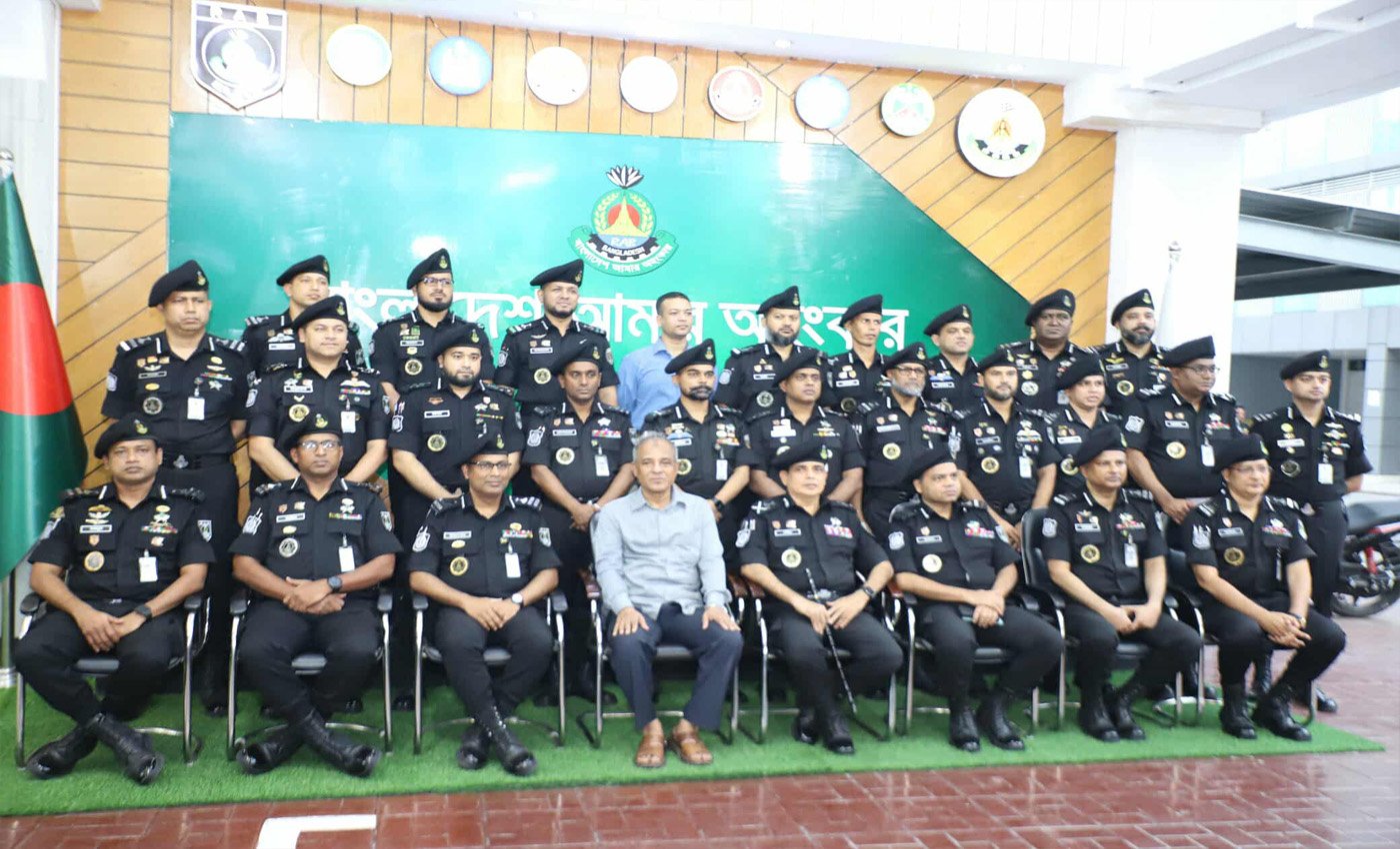 জুলাই বিপ্লব পরবর্তী সময়ে র‌্যাব জনগণের আস্থার প্রতীক — স্বরাষ্ট্র উপদেষ্টা