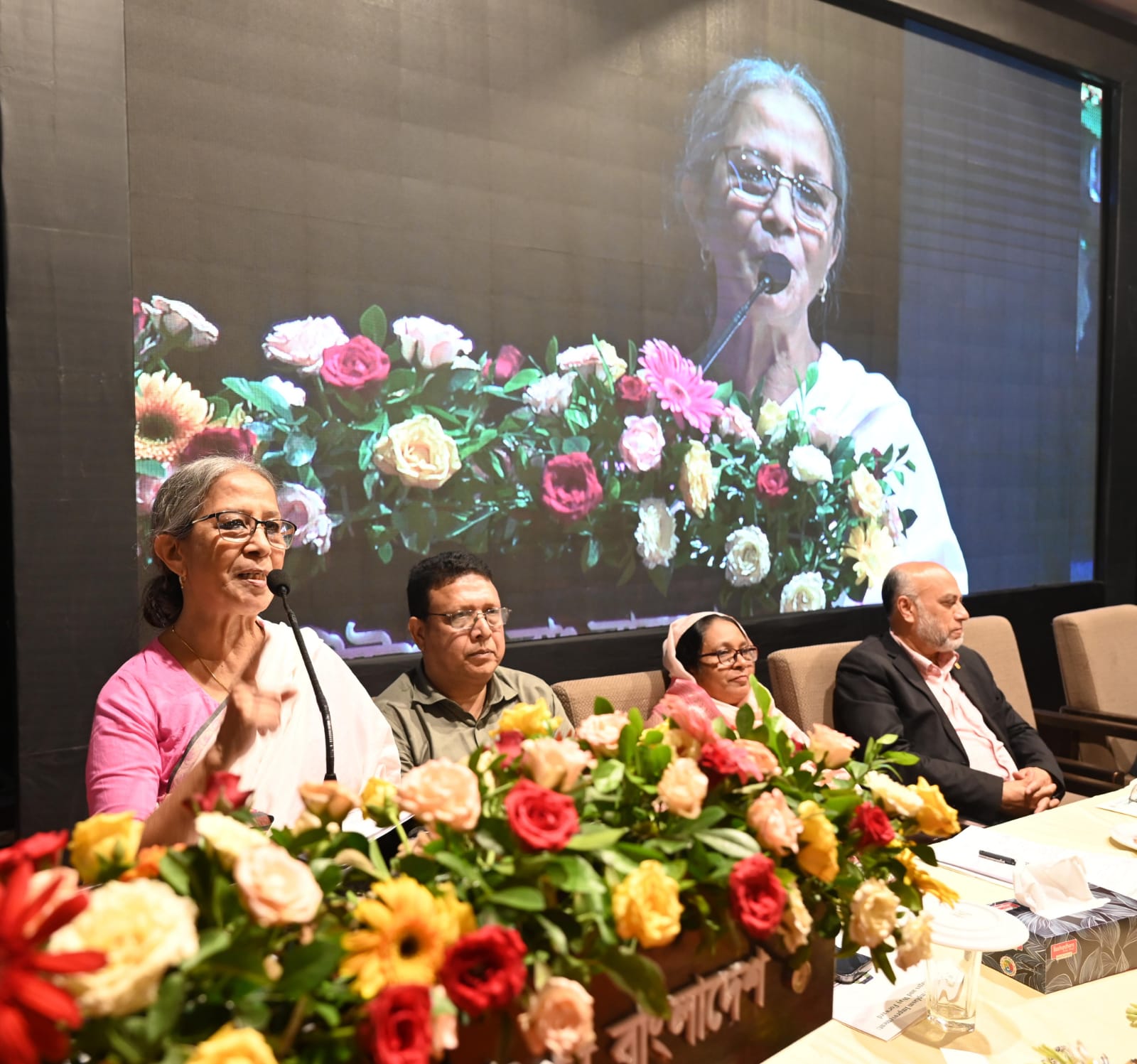 গরুর দেশীয় জাত হারানোর বিনিময়ে আধুনিক জাত দরকার নাই  -মৎস্য ও প্রাণিসম্পদ উপদেষ্টা