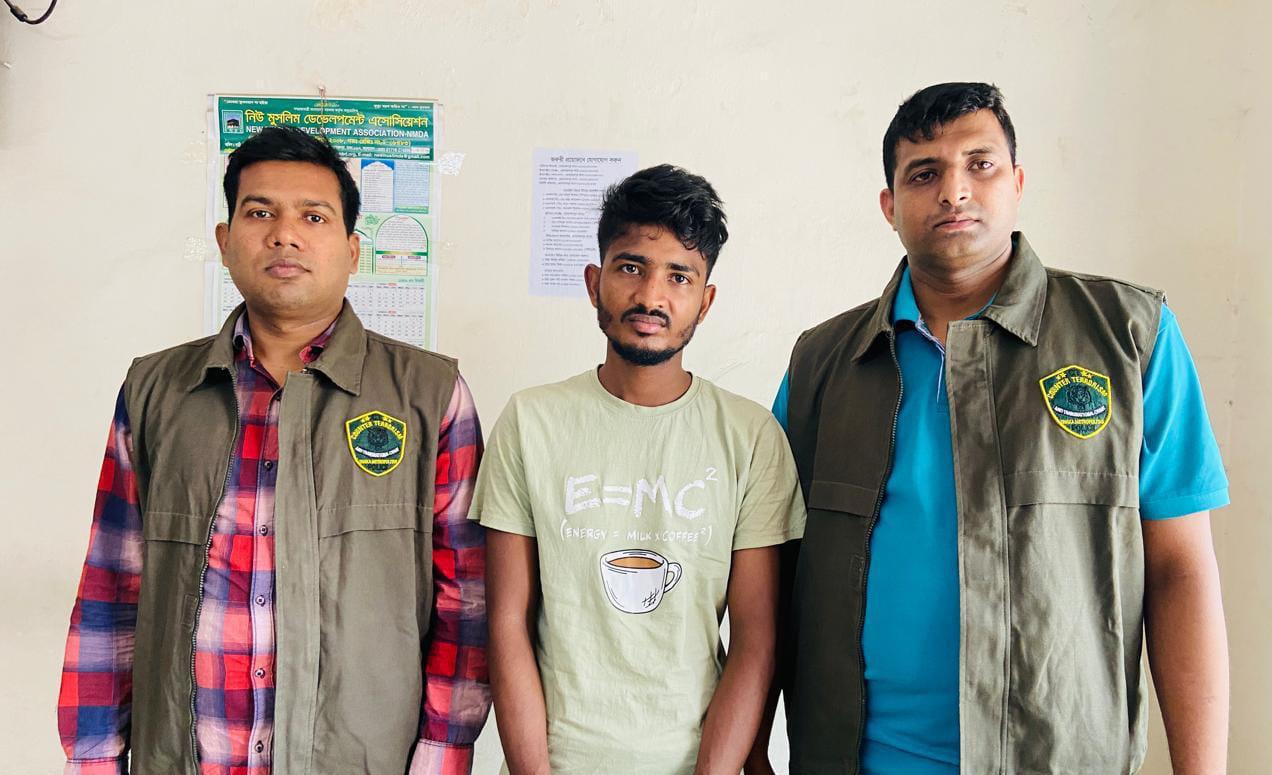 মোহাম্মদপুরে সিটিটিসির অভিযানে চিহ্নিত ছিনতাইকারী ও মাদক ব্যবসায়ী রবিন গ্রেফতার।