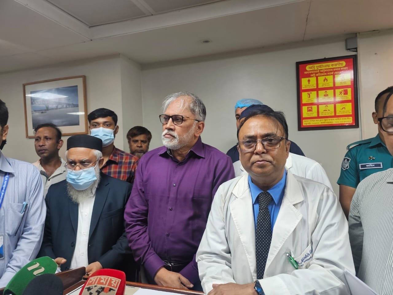 বিমানবাহিনীর প্রশিক্ষণ বিমান বিধ্বস্তের ঘটনায় এখন পর্যন্ত ২৭ জনের মৃত্যু হয়েছে -------- অধ্যাপক ডা. সায়েদুর রহমান